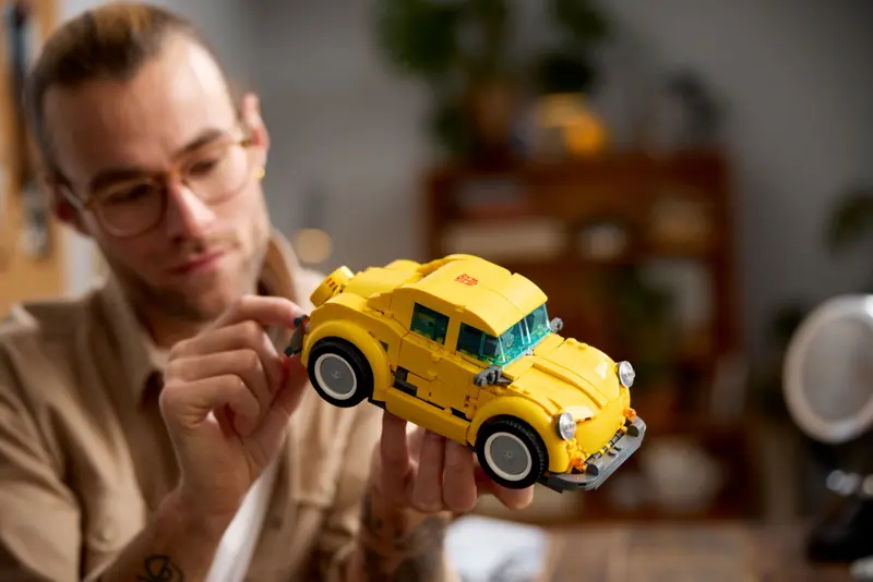LEGO Icons 10338 Transformers: Bumblebee