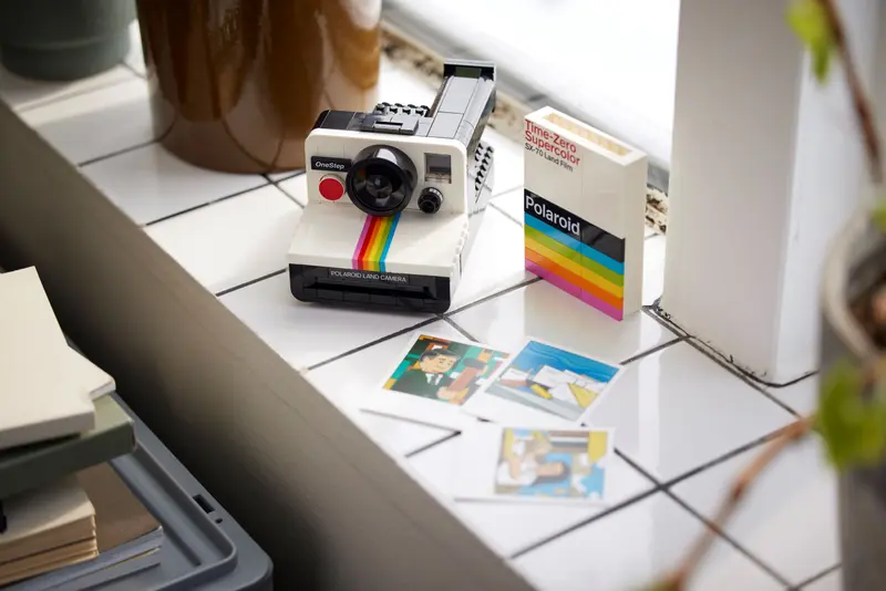 LEGO Icons 21345 Polaroid OneStep SX-70 Camera