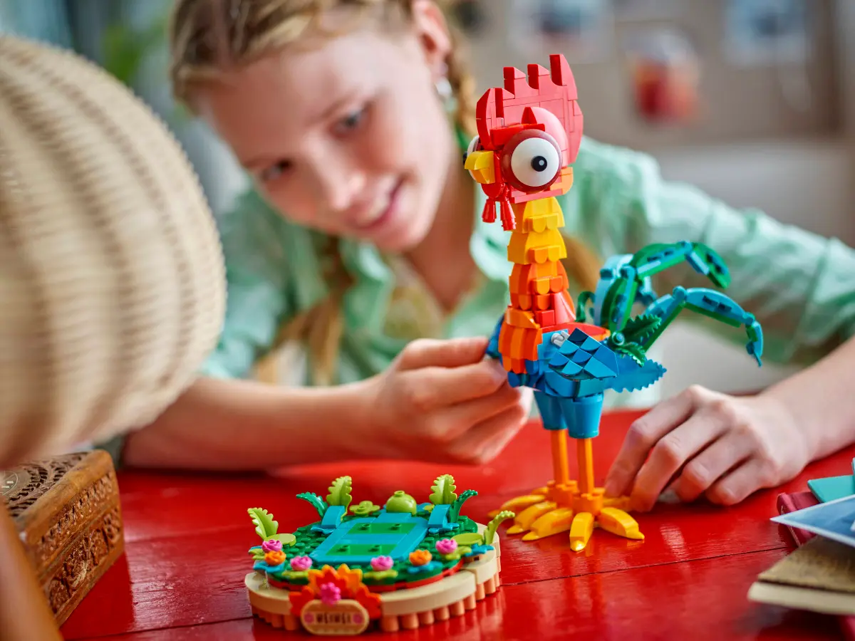 LEGO Disney 43272 Heihei Display Figure