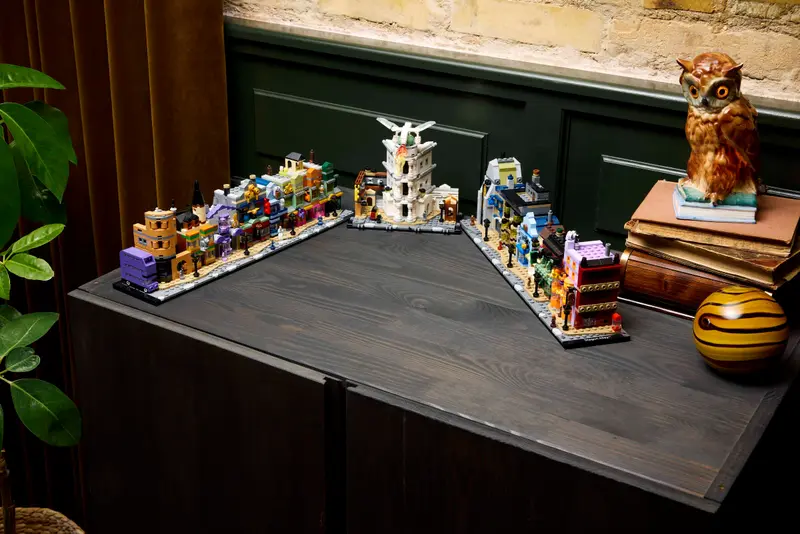 LEGO Harry Potter 76444 Diagon Alley Wizarding Shops