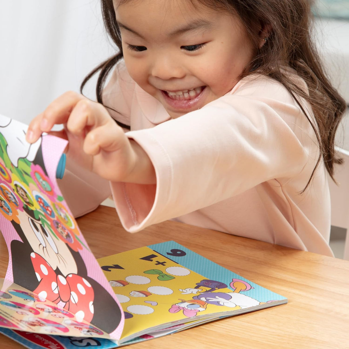 Sticker WOW! Activity Pad & Sticker Stamper - Minnie