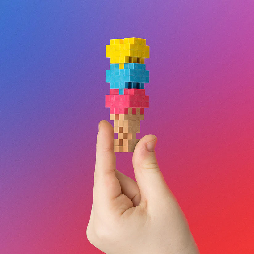 Plus-Plus Scoops Superhero