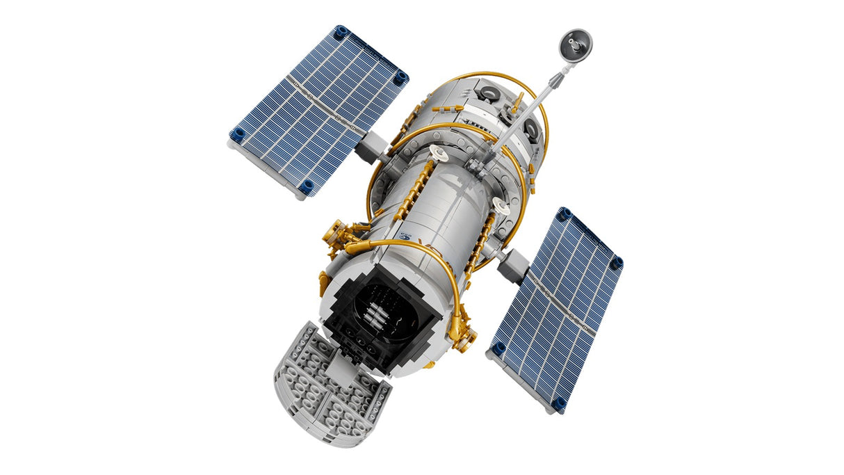LEGO Icons 11382 Hubble Space Telescope