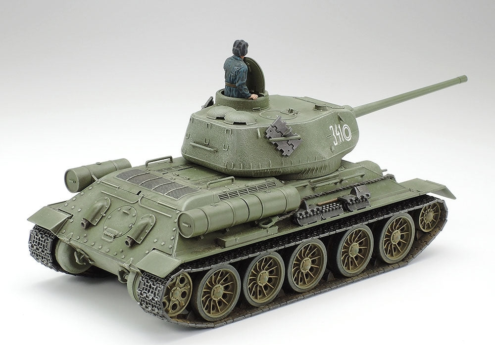 1/48 Russian Med Tank T34/85 Plastic Model Kit