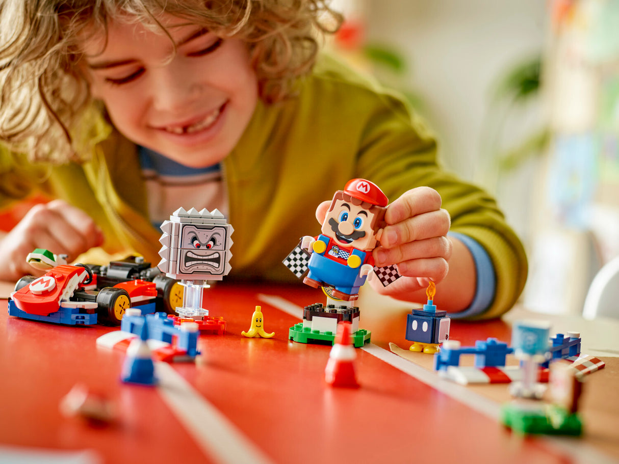LEGO Super Mario: Mario Kart™ – Interactive LEGO® Mario™ & Standard Kart