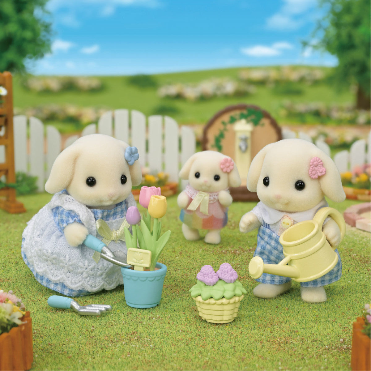 Calico Critters Blossom Gardening Set
