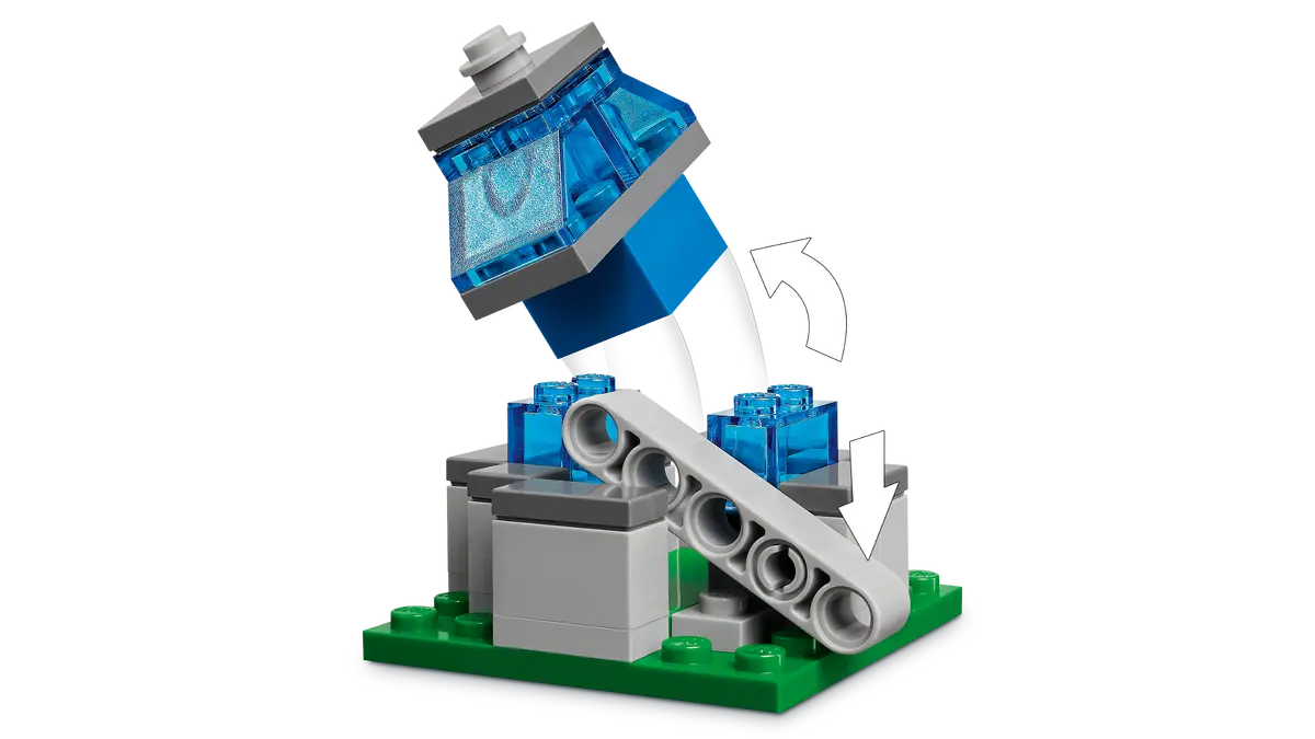LEGO Minecraft 21273 The Ghast Balloon Village Attack