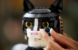 LEGO Icons 21349 Tuxedo Cat