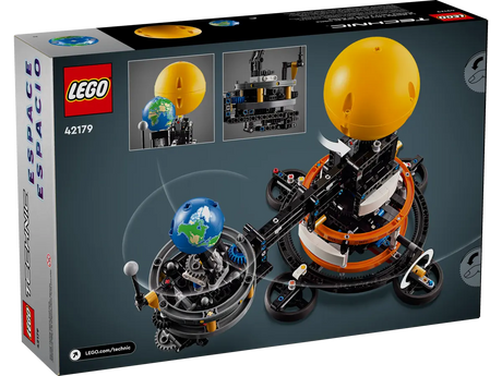 LEGO Technic 42179 Planet Earth and Moon in Orbit