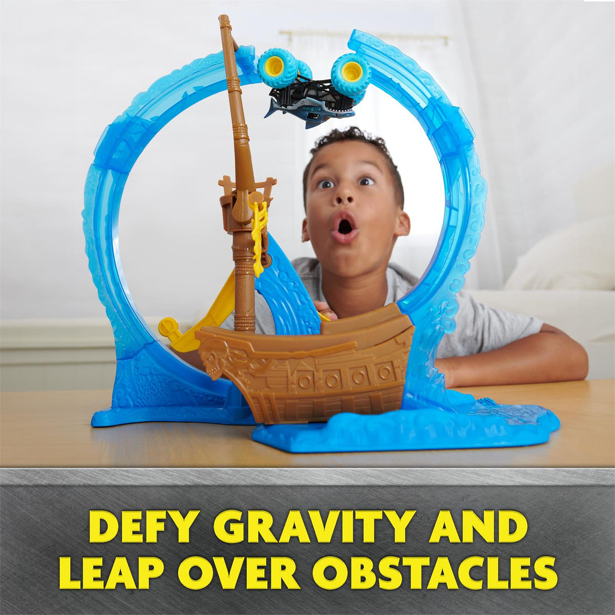 Monster Jam Megalodon Loop of Doom Stunt Playset