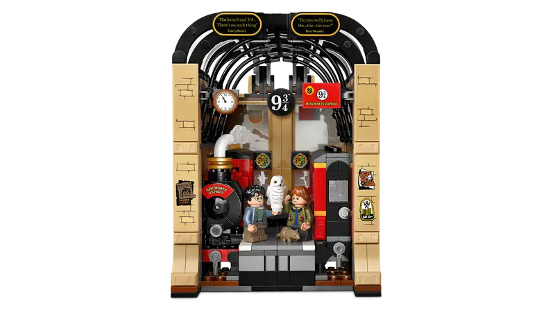 LEGO Harry Potter 76450 Book Nook: Hogwarts Express