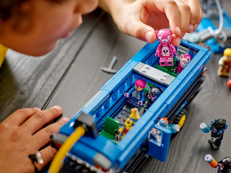 LEGO Fortnite 77073 Battle Bus