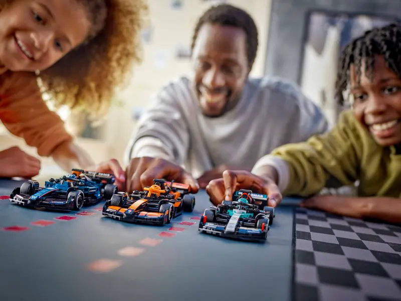 LEGO Speed 77244 Mercedes-AMG F1 W15 Race Car