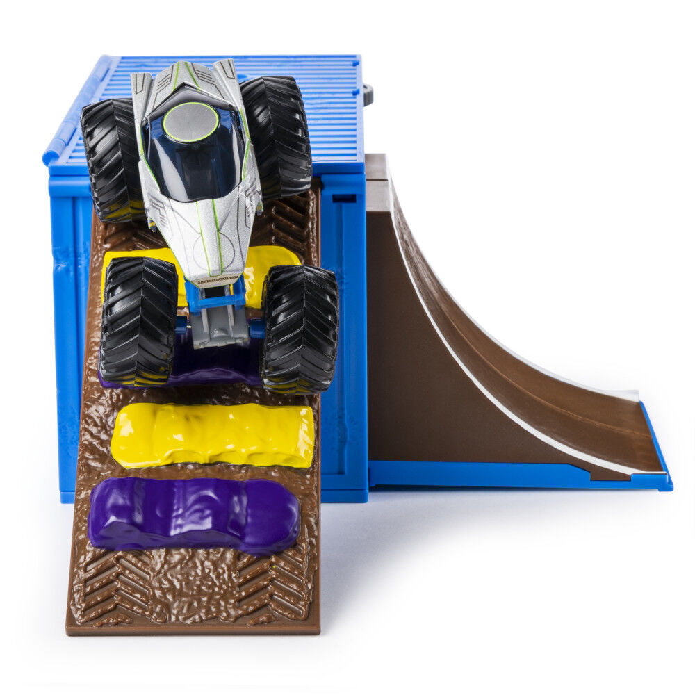 Monster Jam Ship It & Flip It Playset