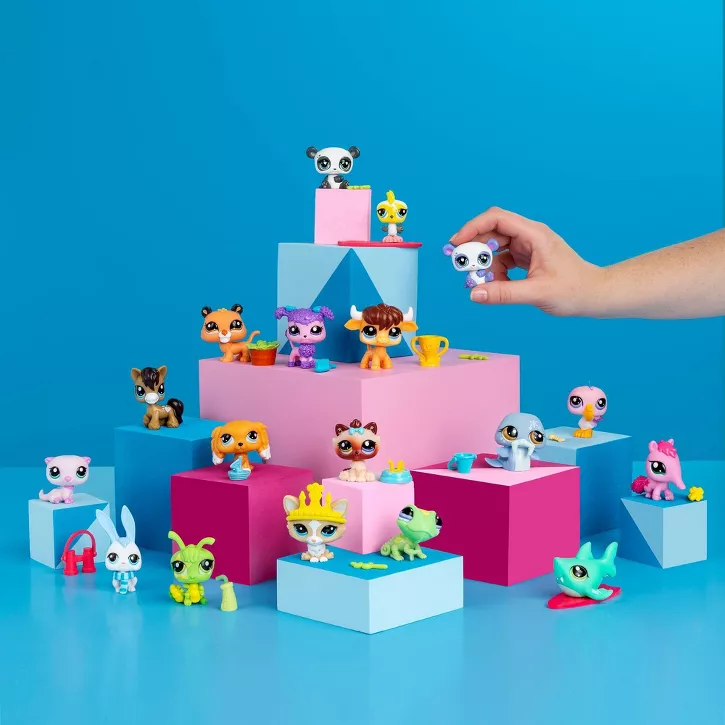 Littlest Pet Shop Pet Surprise Blind Box Asst