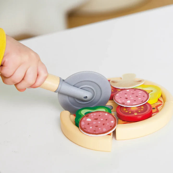 Hape E3236 Light & Sizzle Pizza Oven Set