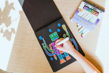 Vivid Pop! 8 Water Based Paint Markers - Metallic