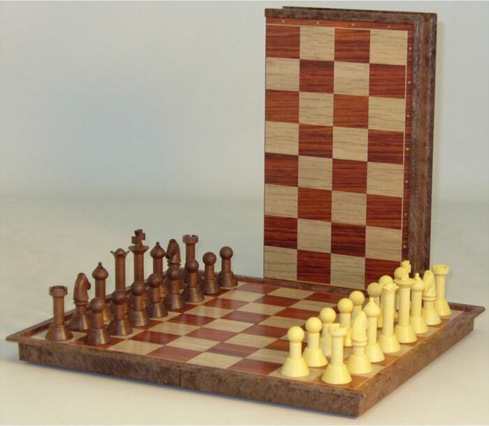 Magnetic Woody Chess Set