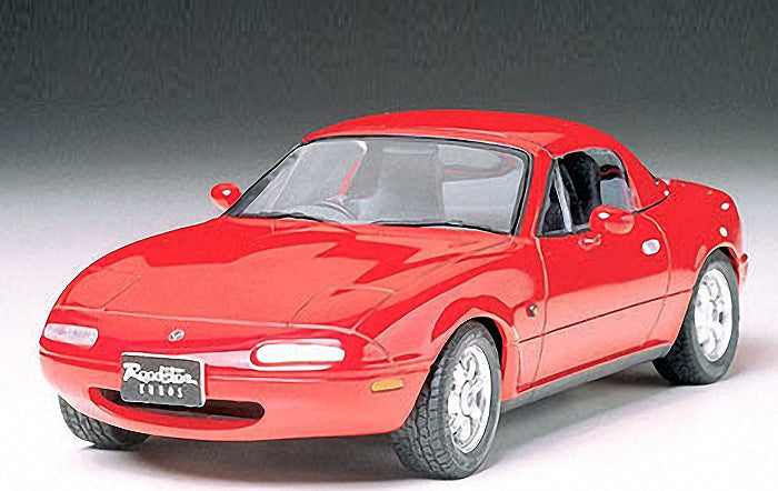 1/24 Mazda Eunos Roadster Plastic Model Kit