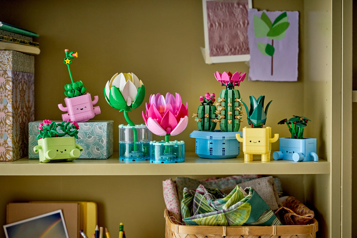 LEGO® Botanicals & LEGO® Editions Olivia Rodrigo’s Flower Bouquet