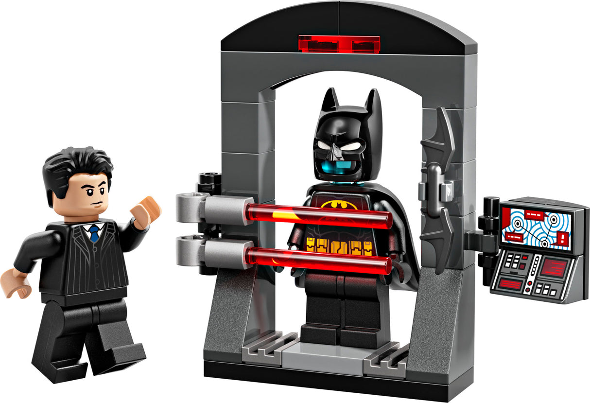 LEGO Super Heroes: Batman™: Bruce Wayne™ and the Batsuit™