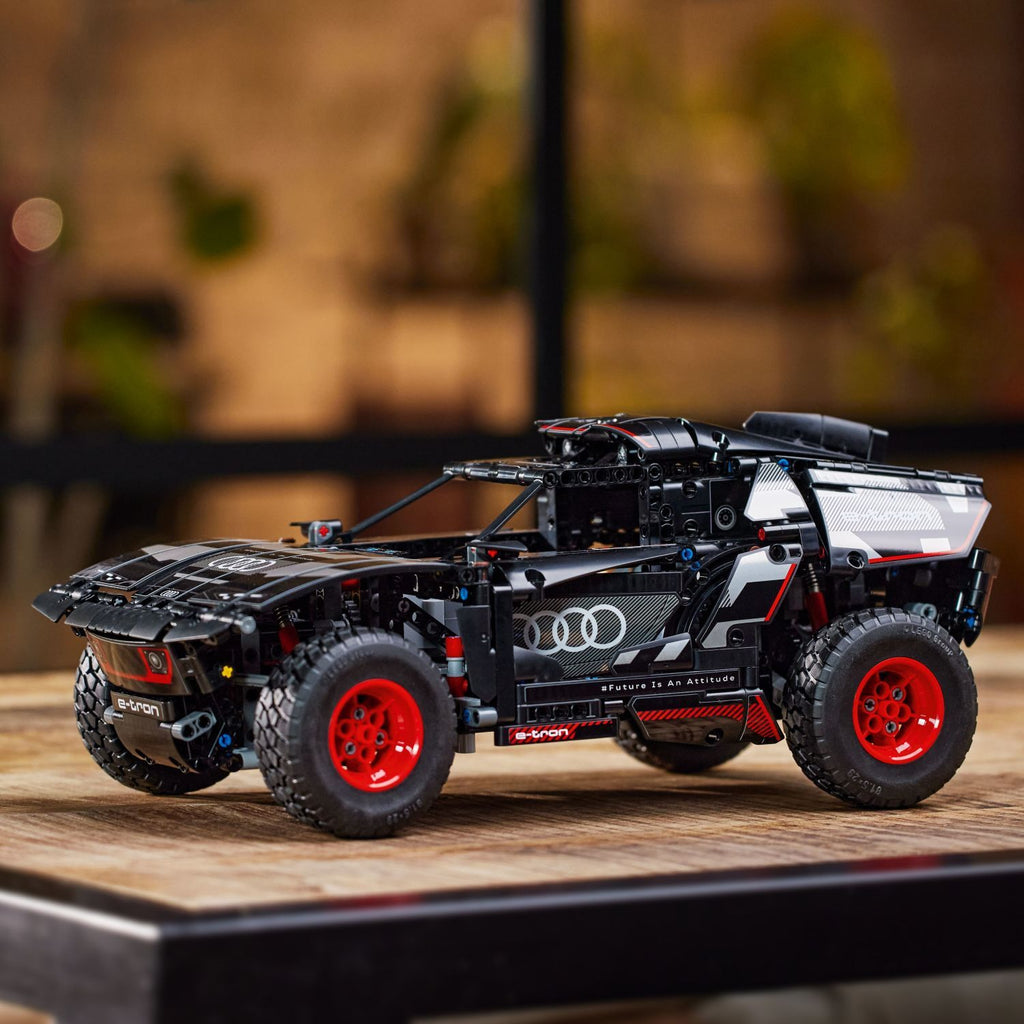 LEGO® Technic: Audi RS Q e-tron