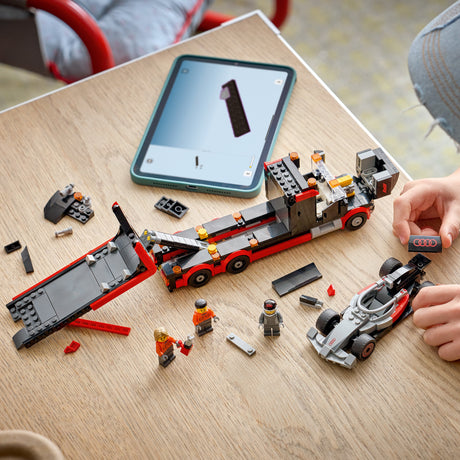 LEGO City Formula 1: F1® Display Truck with Audi F1® Race Car