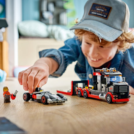 LEGO City Formula 1: F1® Display Truck with Audi F1® Race Car