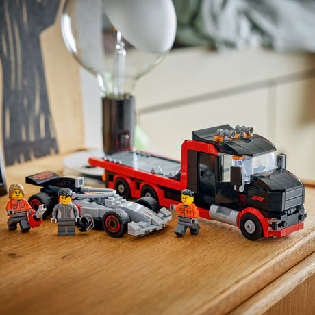 LEGO City Formula 1: F1® Display Truck with Audi F1® Race Car