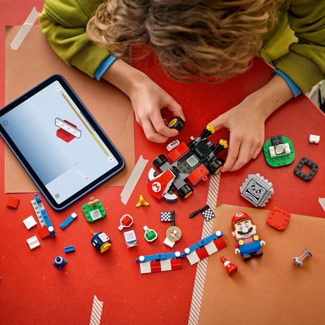 LEGO Super Mario: Mario Kart™ – Interactive LEGO® Mario™ & Standard Kart
