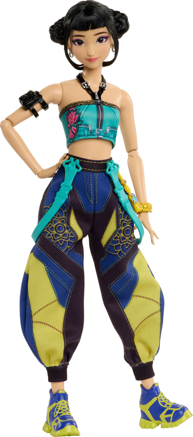 Mattel KPop Demon Hunters HUNTR/X Zoey Fashion Doll in Removable Look with Themed Movie Accessories