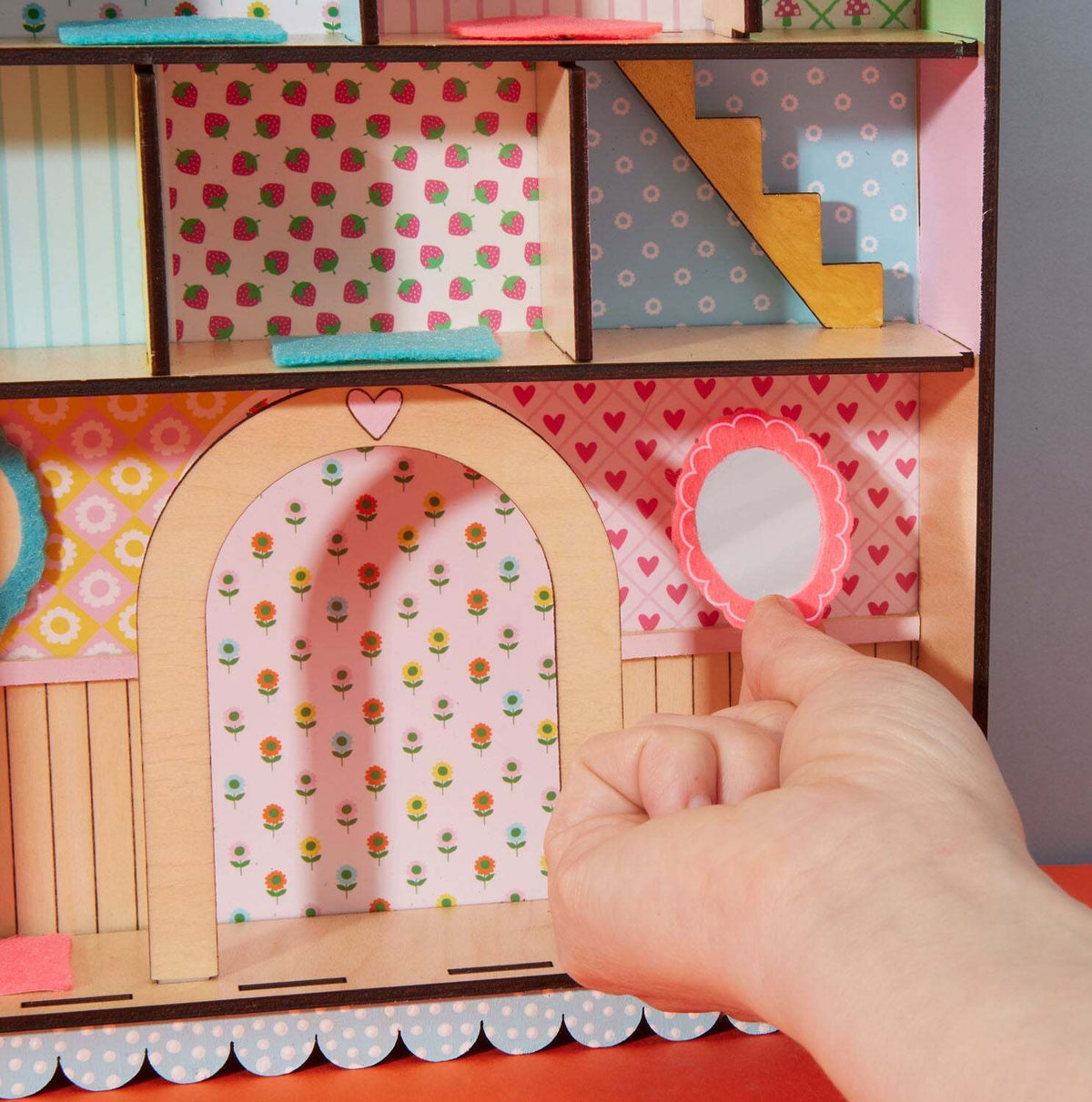 DIY Curio Cottage