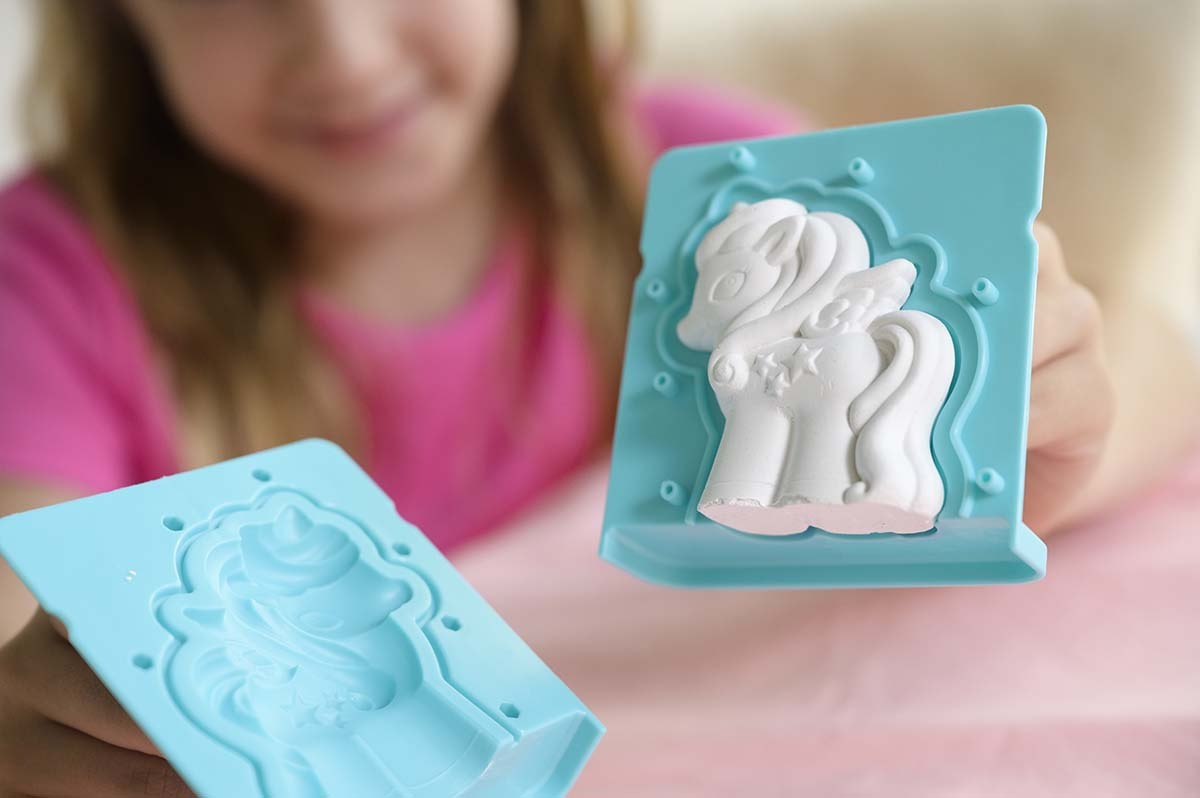 Unicorns Mould  Paint (Assorted Colors)