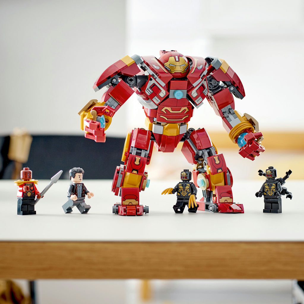 LEGO® Marvel Avengers: The Hulkbuster: The Battle of Wakanda